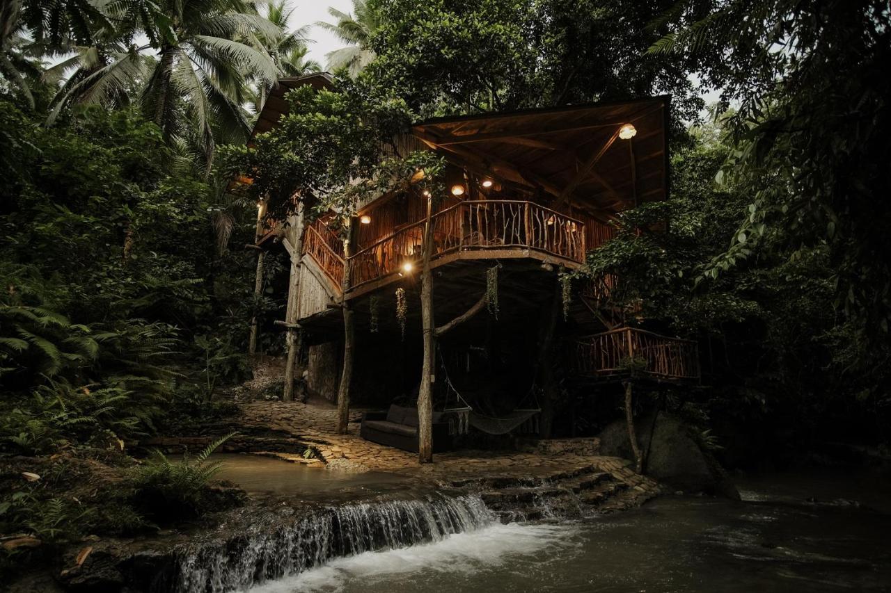 Treehouse De Valentine Villa Balamban Luaran gambar